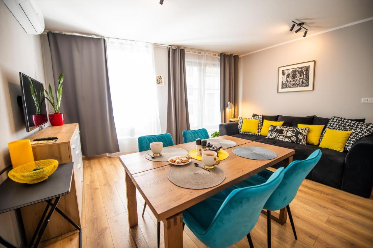 Apartament Miodowa 42 Z Miejscem Parkingowym Cracovia Exterior foto